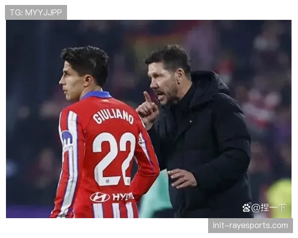 战术板:马竞本场通过严密的中场菱形站位,有效限制了皇马惯用的肋部渗透 战术板:马竞本场通过严密的中场菱形站位,有效限制了皇马惯用的肋部渗透